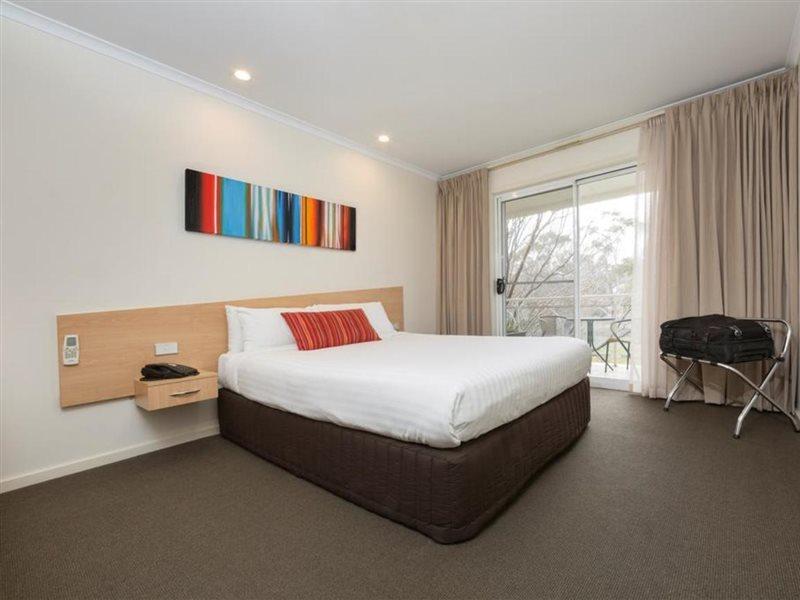 พรีเมียร์ โฮเต็ลแอนด์อพาร์ตเมนต์ Hotel แคนเบอร์รา ภายนอก รูปภาพ