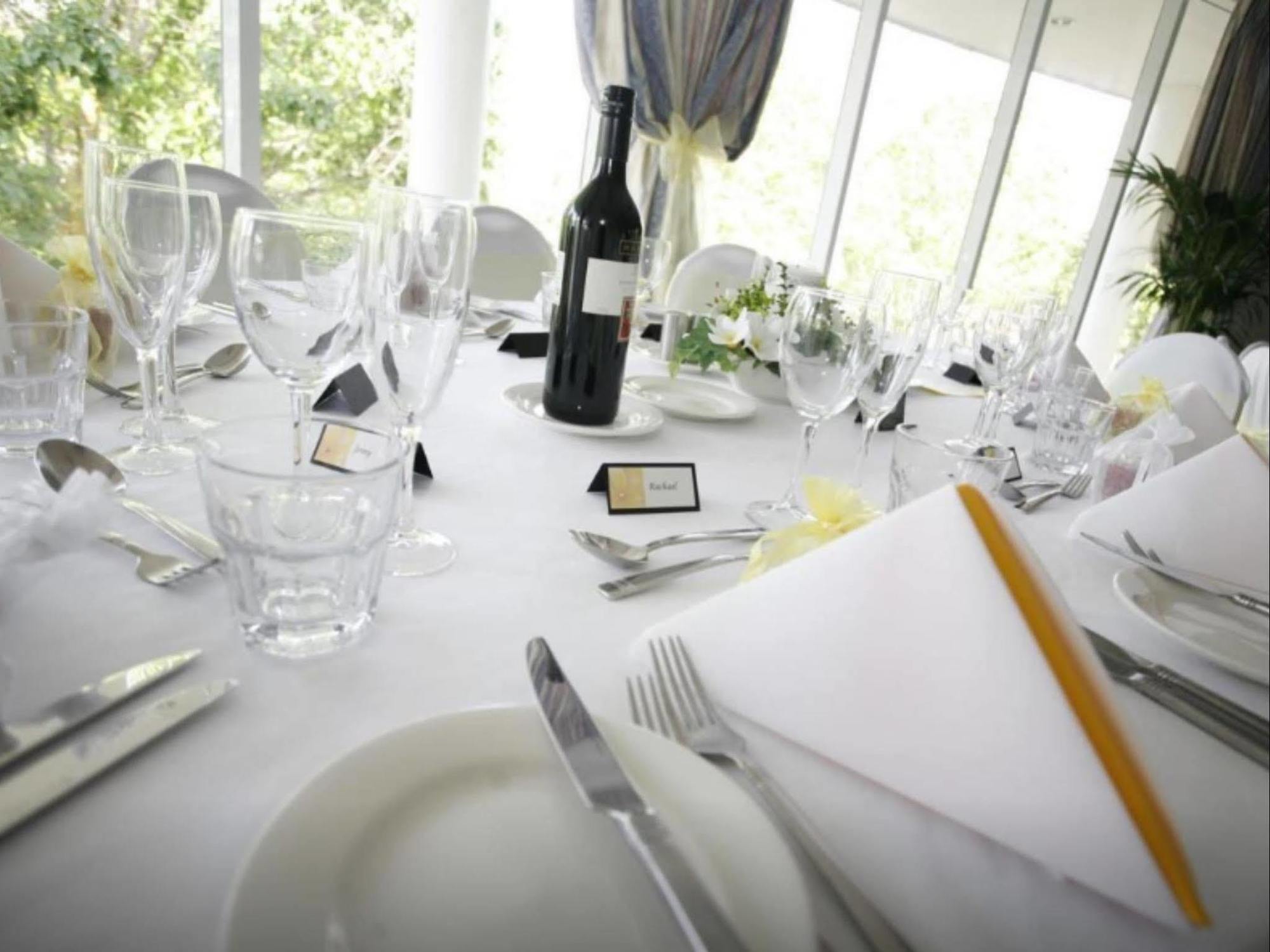 พรีเมียร์ โฮเต็ลแอนด์อพาร์ตเมนต์ Hotel แคนเบอร์รา ภายนอก รูปภาพ