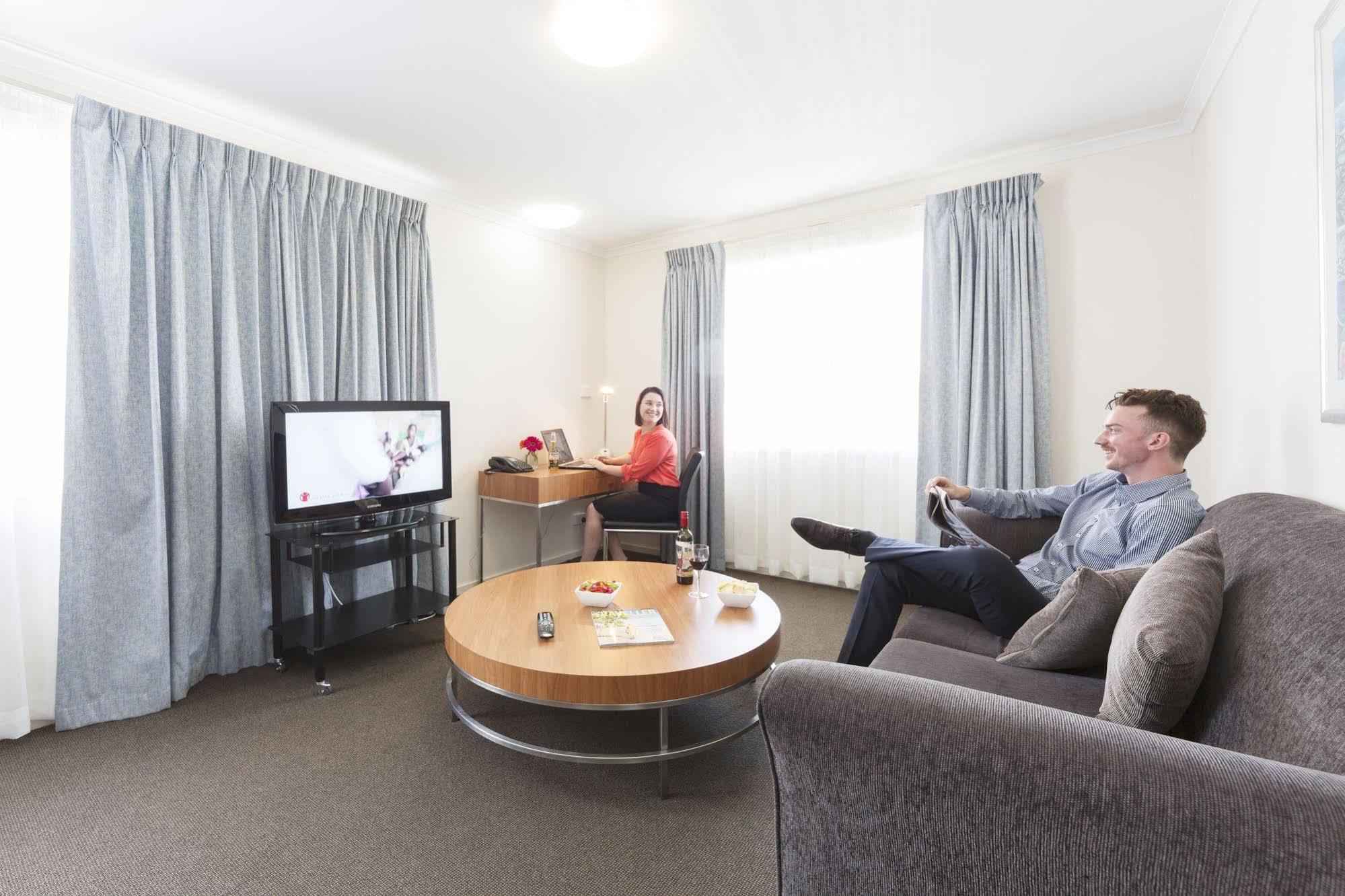 พรีเมียร์ โฮเต็ลแอนด์อพาร์ตเมนต์ Hotel แคนเบอร์รา ภายนอก รูปภาพ