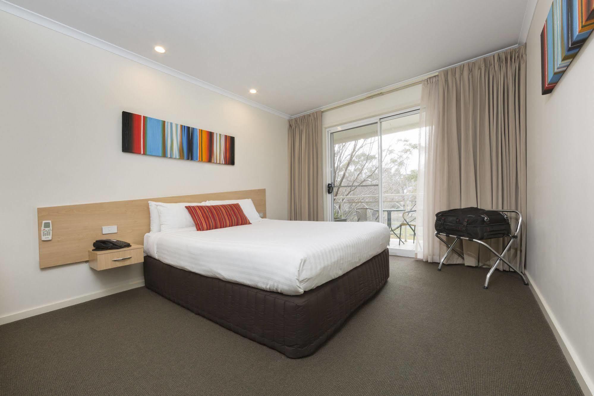 พรีเมียร์ โฮเต็ลแอนด์อพาร์ตเมนต์ Hotel แคนเบอร์รา ภายนอก รูปภาพ