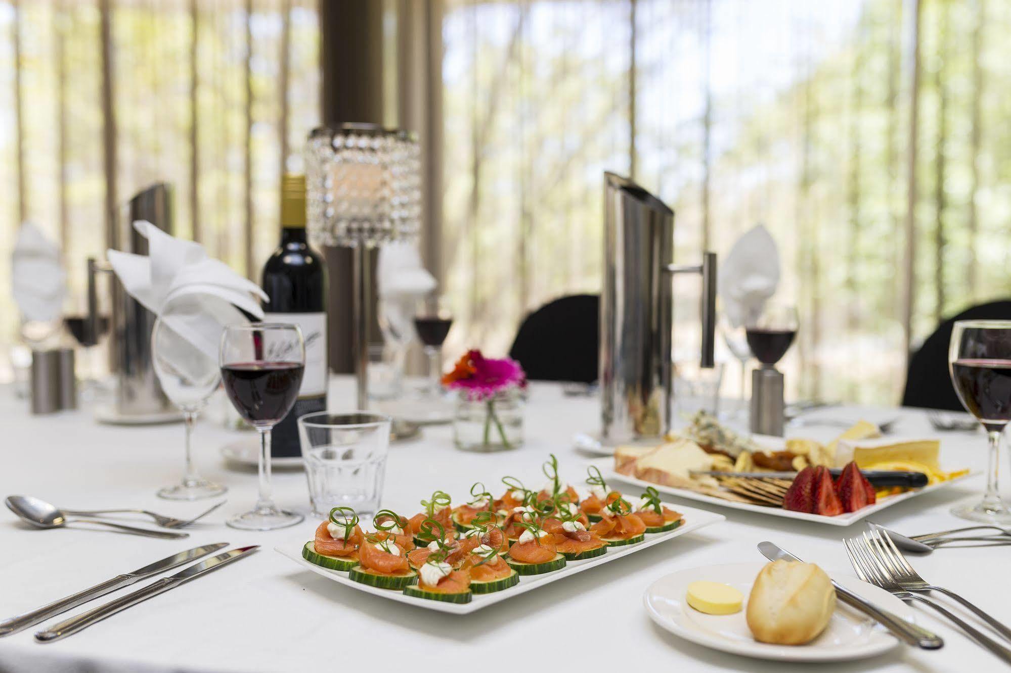 พรีเมียร์ โฮเต็ลแอนด์อพาร์ตเมนต์ Hotel แคนเบอร์รา ภายนอก รูปภาพ