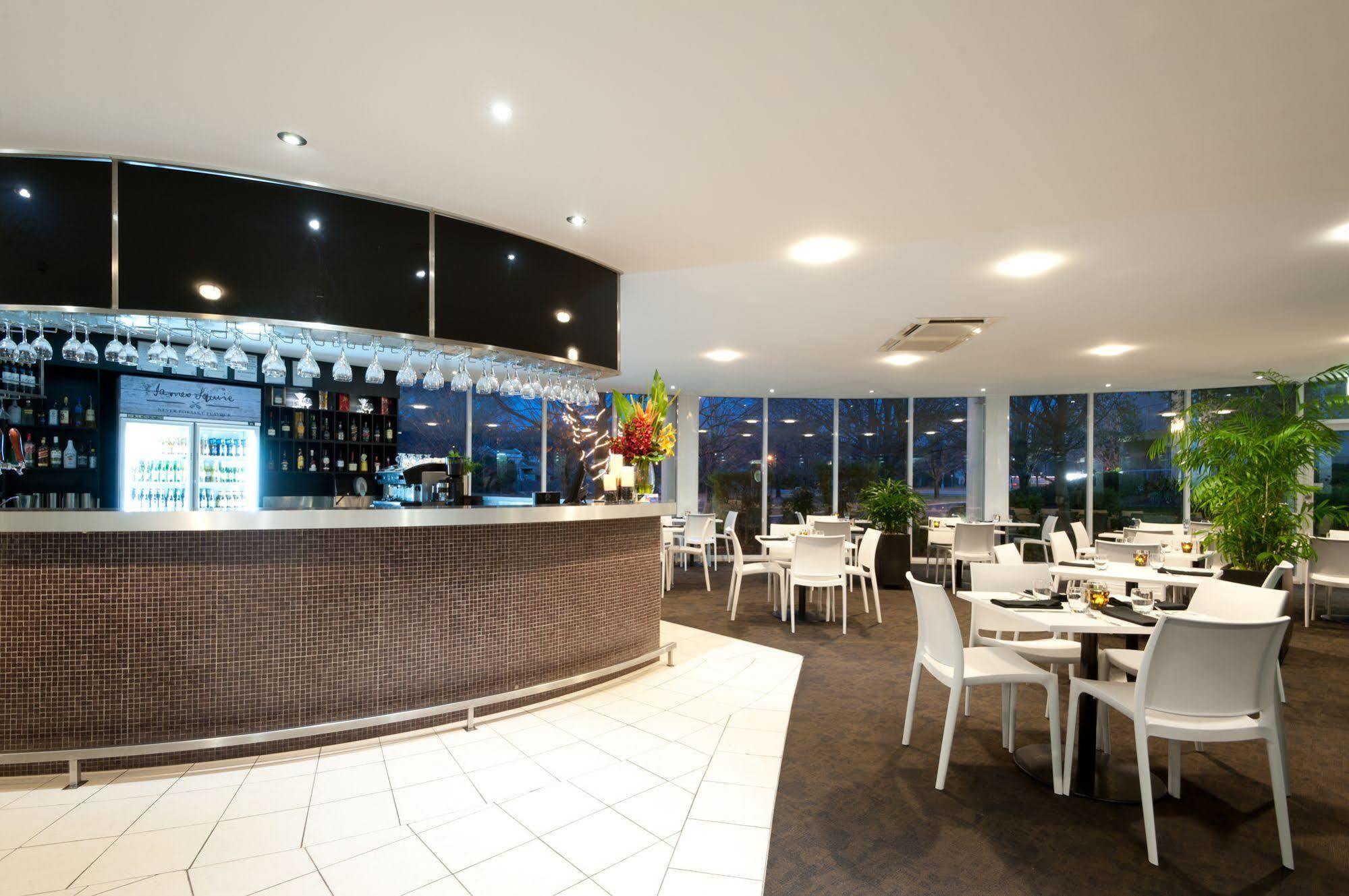 พรีเมียร์ โฮเต็ลแอนด์อพาร์ตเมนต์ Hotel แคนเบอร์รา ภายนอก รูปภาพ